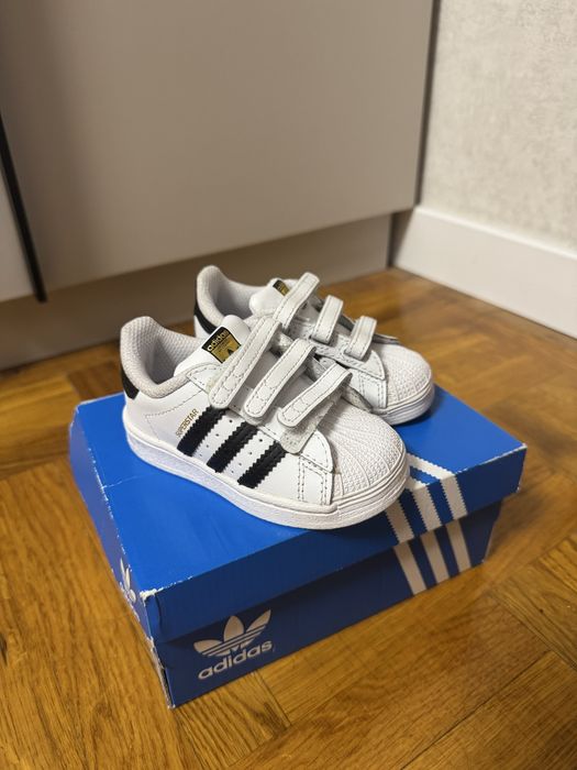 Кросівки кросовки Adidas Superstar 20р