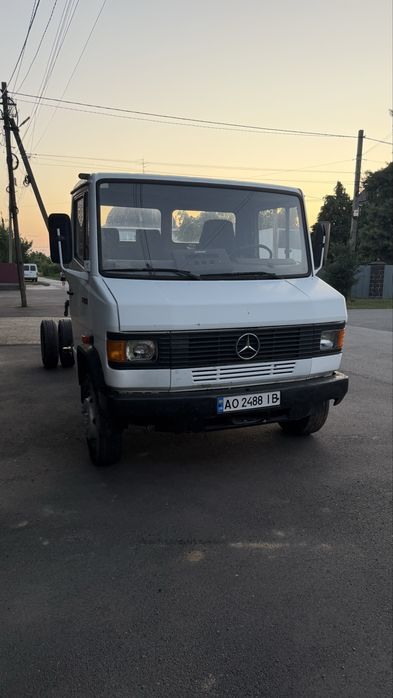 Mercedes 609 мерседес шасі