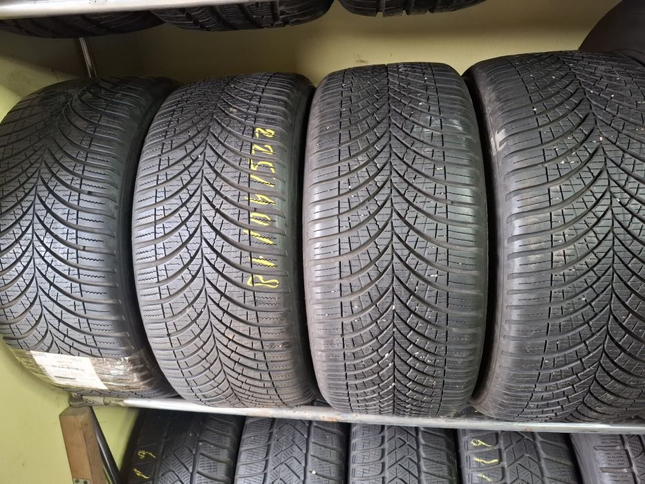 225/40/18 Goodyear M+S