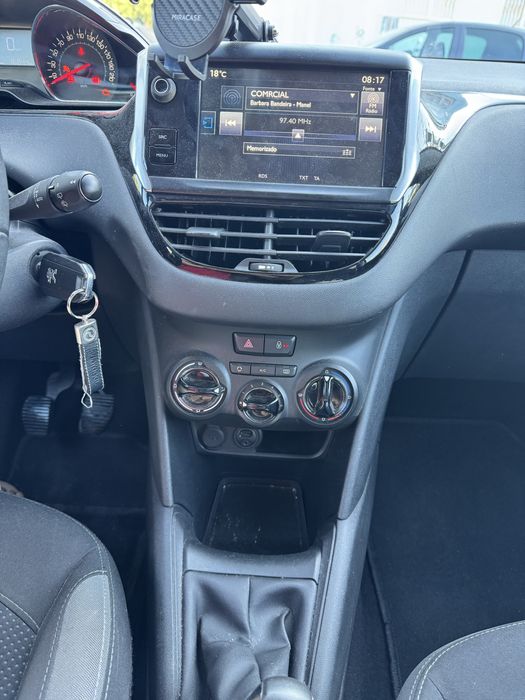 Peugeot 208 HdI Acess