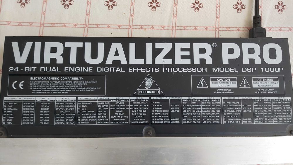 Behringer Virtualizer Pro DSP 1000P processador de efeitos digitais
