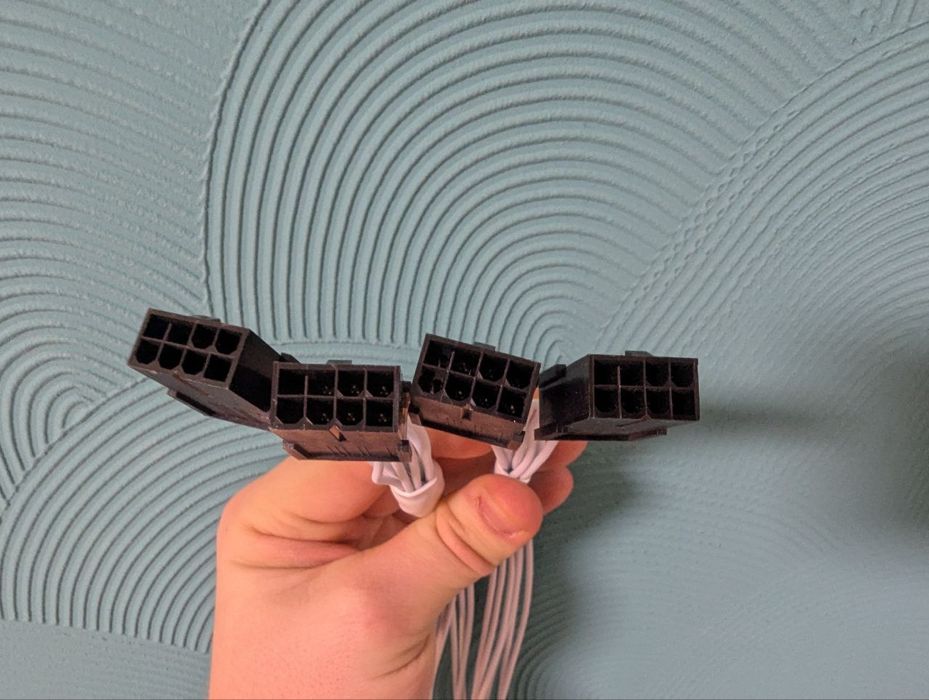 Перехідник 4хPCI-E 8pin - PCI-E 5.0