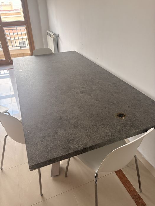 Mesa de sala cinza