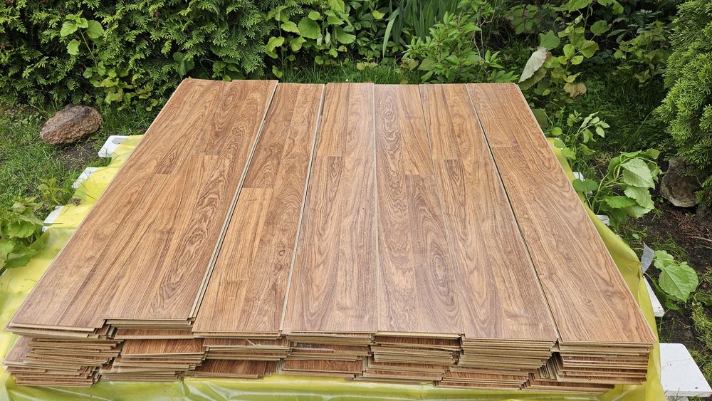 Sprzedam panele laminowane po demontażu wraz z podkladem