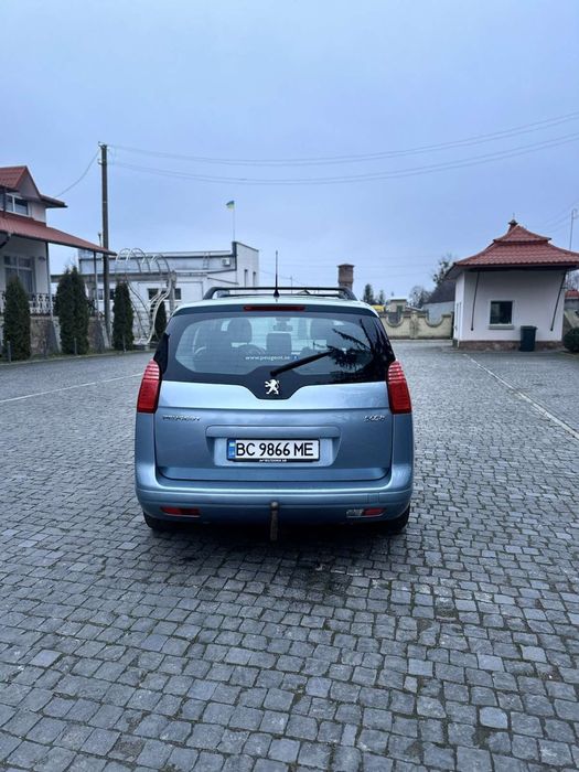 Pegout 5008, 2010 року, 2.0 дизель