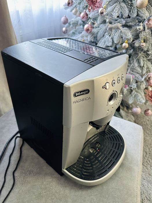 Кавомашина DeLonghi ESAM 4000 eko Magnifica