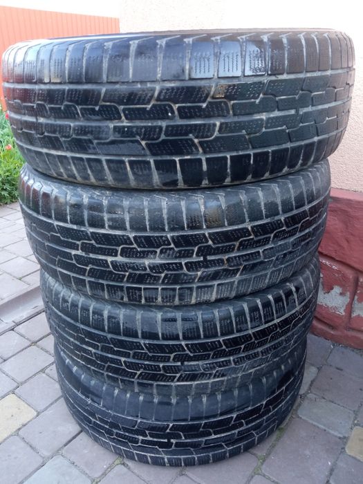 Продам шини 205/60/16