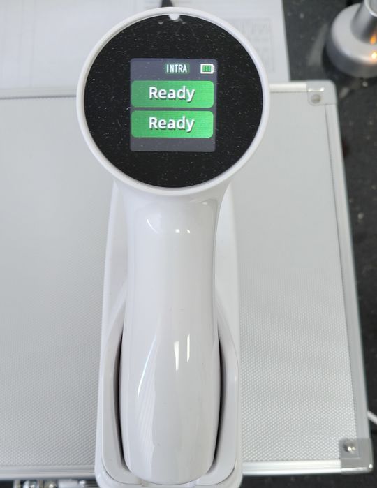 Прилад для вимірювання кольору зубів, цифровий.
Прилад для вимірювання