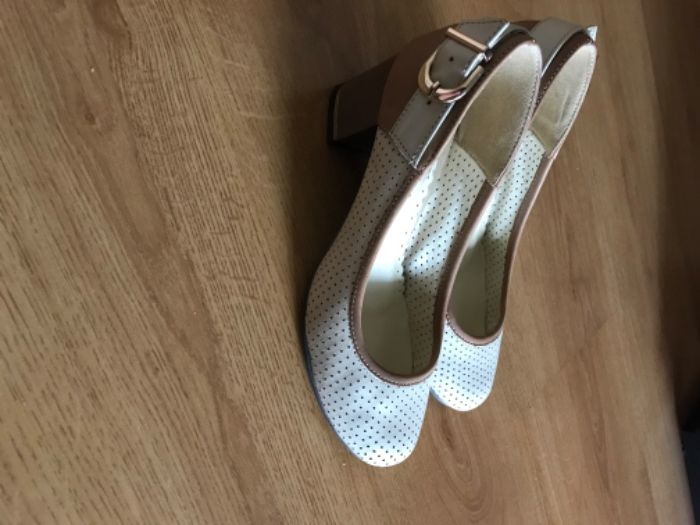 Skórzane czółenka roz. 37