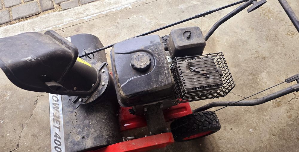 Odśnieżarka w dobrym stanie Polecam!