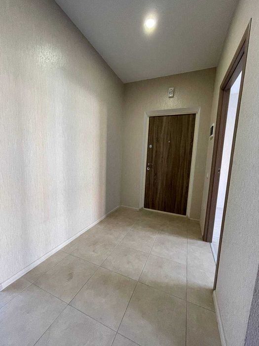 В продажу 2 квартира нова на 2 поверсі  -  7 Небо, вул. Маріупольська