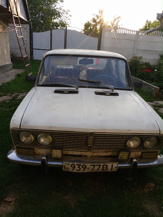 Ваз 2103 білого кольору