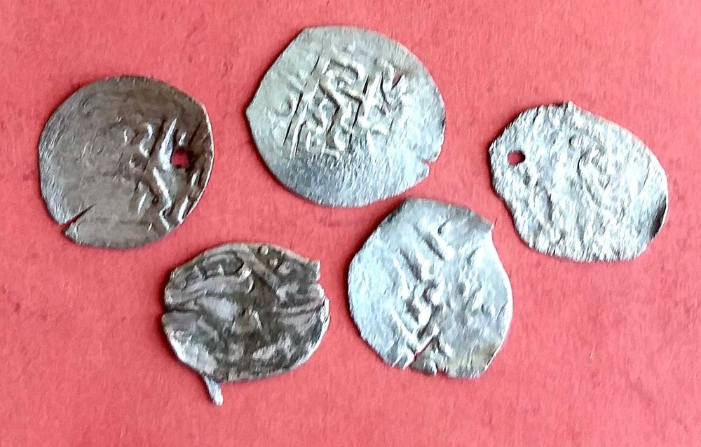 Монеты Крымского ханства серебро акче и бешлык  .