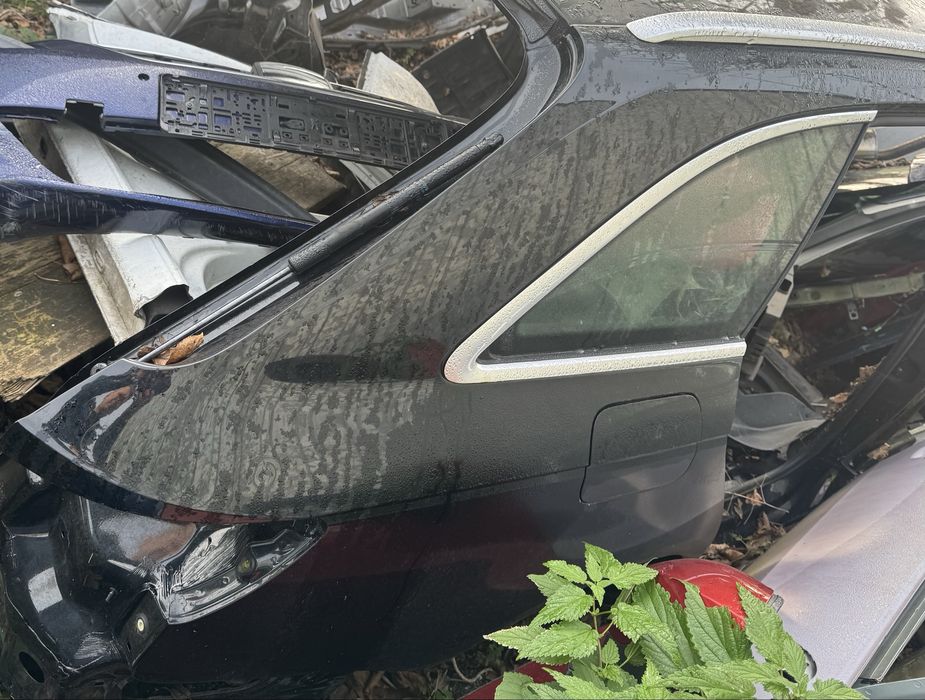 Audi A4 B9 blotnik  ćwiartka prawy tyl