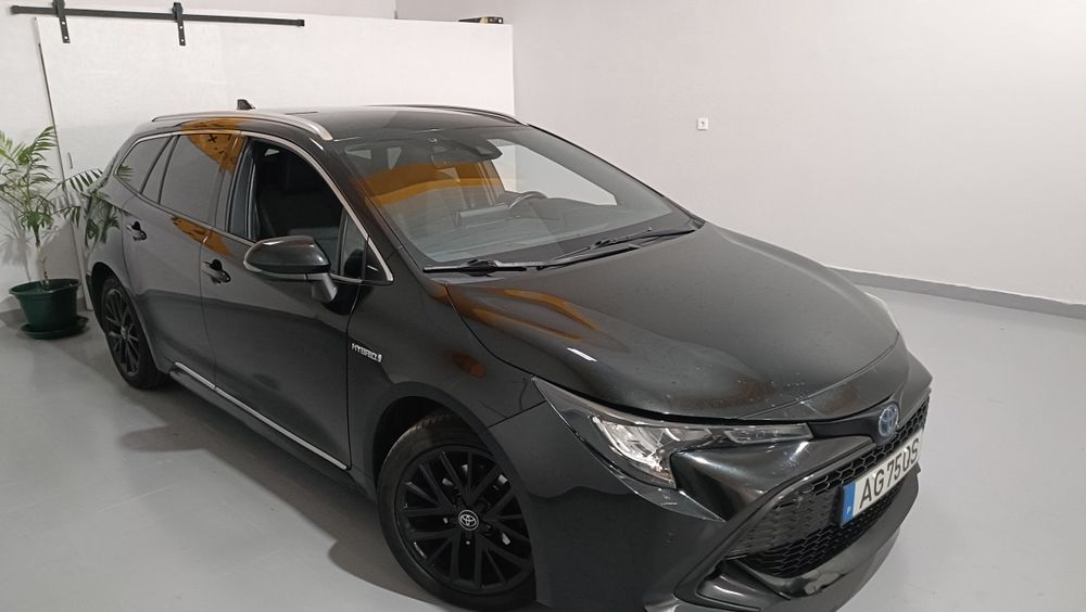 Toyota Corolla Sport touring Hybrido 
Viatur