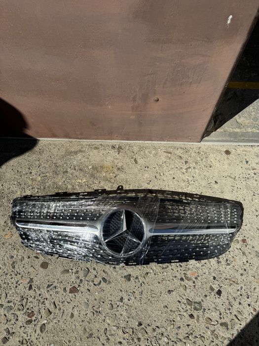 Решітка радіатора w218 mercedes мерседес рестайлінг