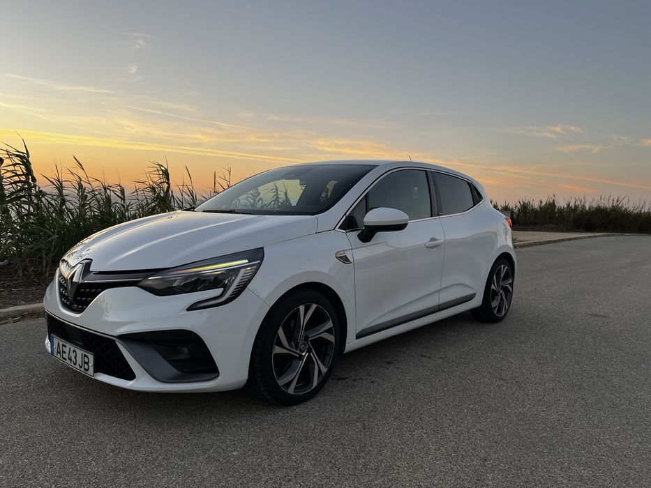 Renault Clio E-Tech Hibrid 140cv - ótimo estado