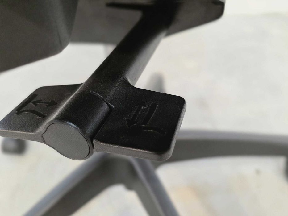 Krzesło obrotowe czarne do biurka / TRANSPORT GRATIS