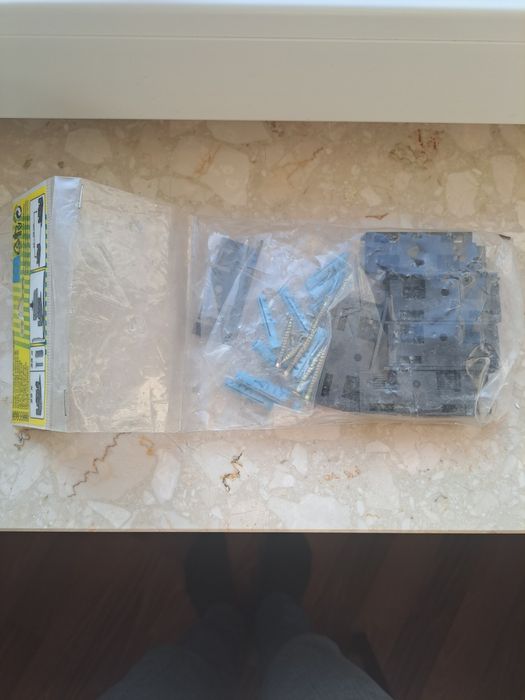 Uchwyty mocujące do listew przypodłogowych 25szt. Mdf