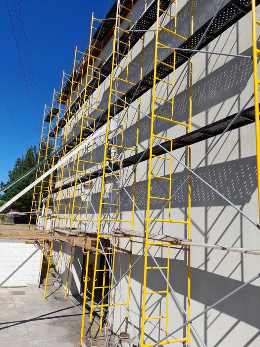 Obra casas de banho  cozinha Pladur pintura trolha etc andaimes inclui