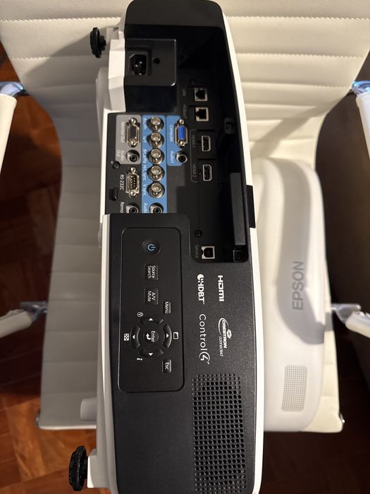Projetor Profissional Epson 5530U