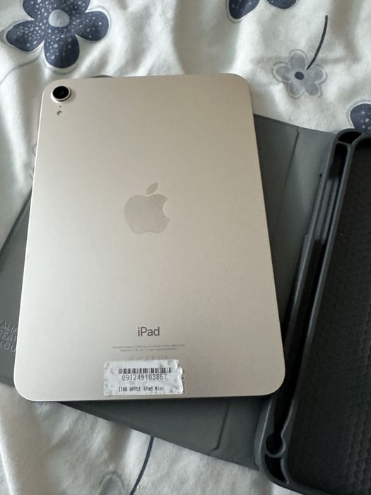 iPad Mini 6 Gold como novo quase sem uso mais capa