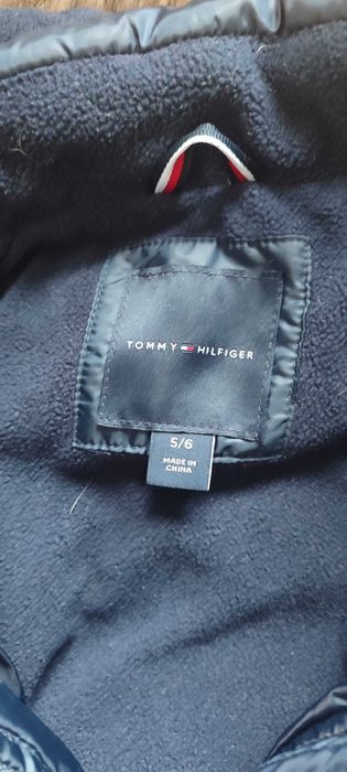 Продам курточку на дівчинку 5/6 років, Tommy Hilfiger.