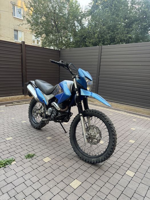 Geon X-Road 250