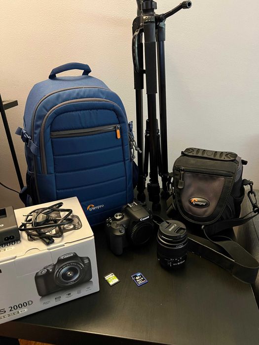 Kit Canon 2000D na Garantia + Acessórios.