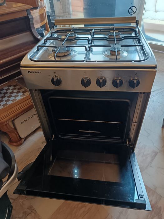 Fogão a gás com forno Meireles