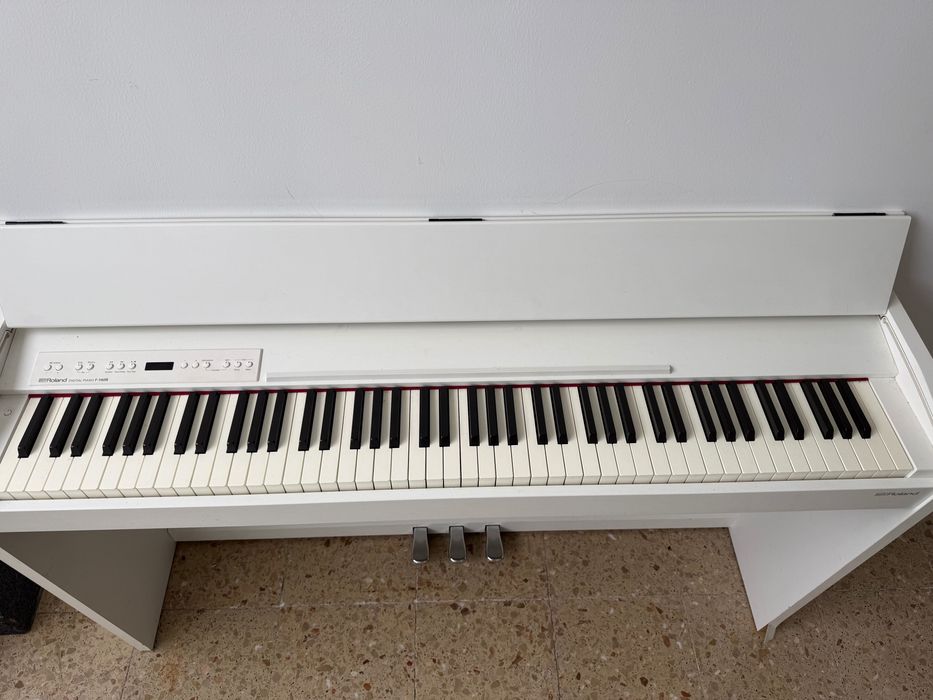 Piano Roland usado em bom estado