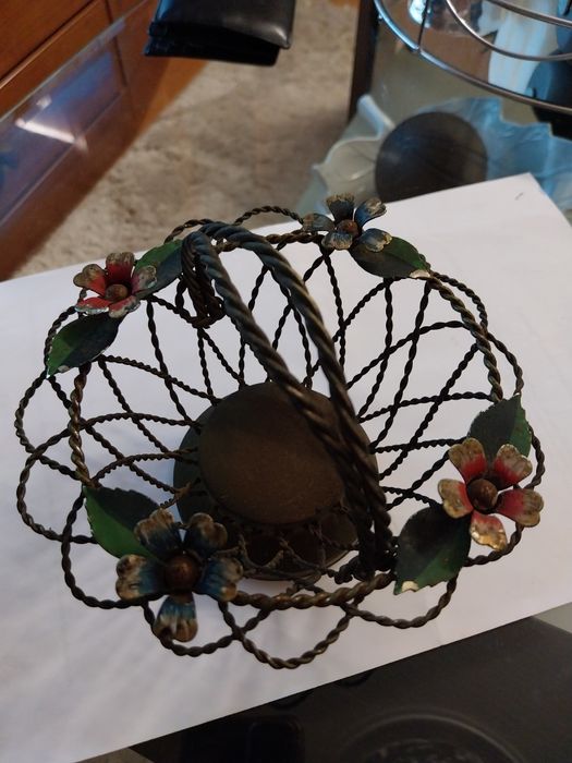 Cesta filigrana banhada em prata ( não limpa)