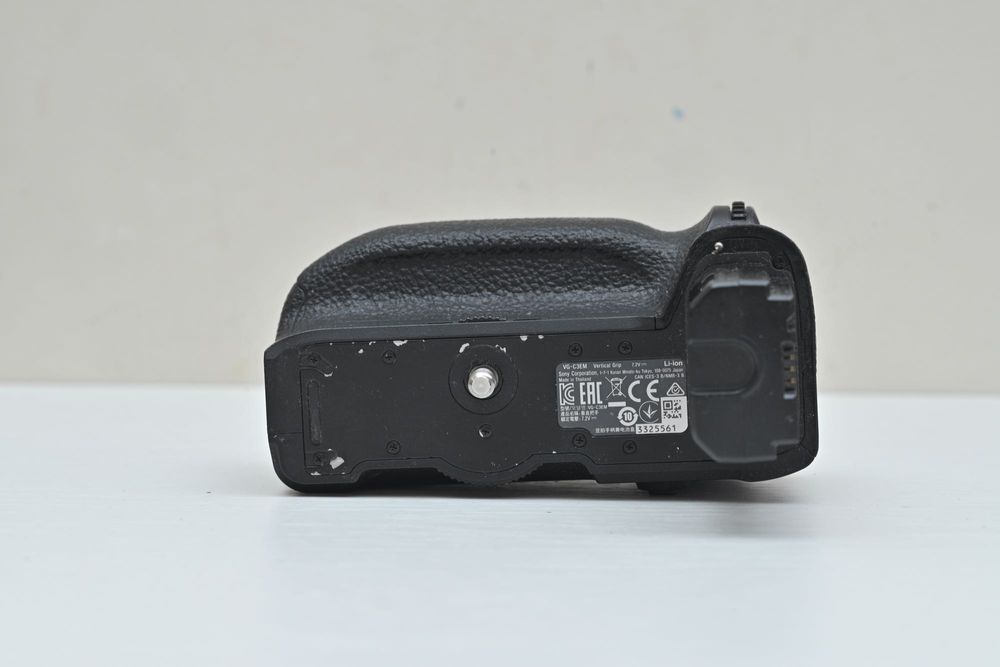 Sony VG-C3EM  a9, a7R III, a7 III  оригінальний бустер