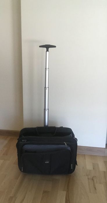 Torba na laptopa na kółkach