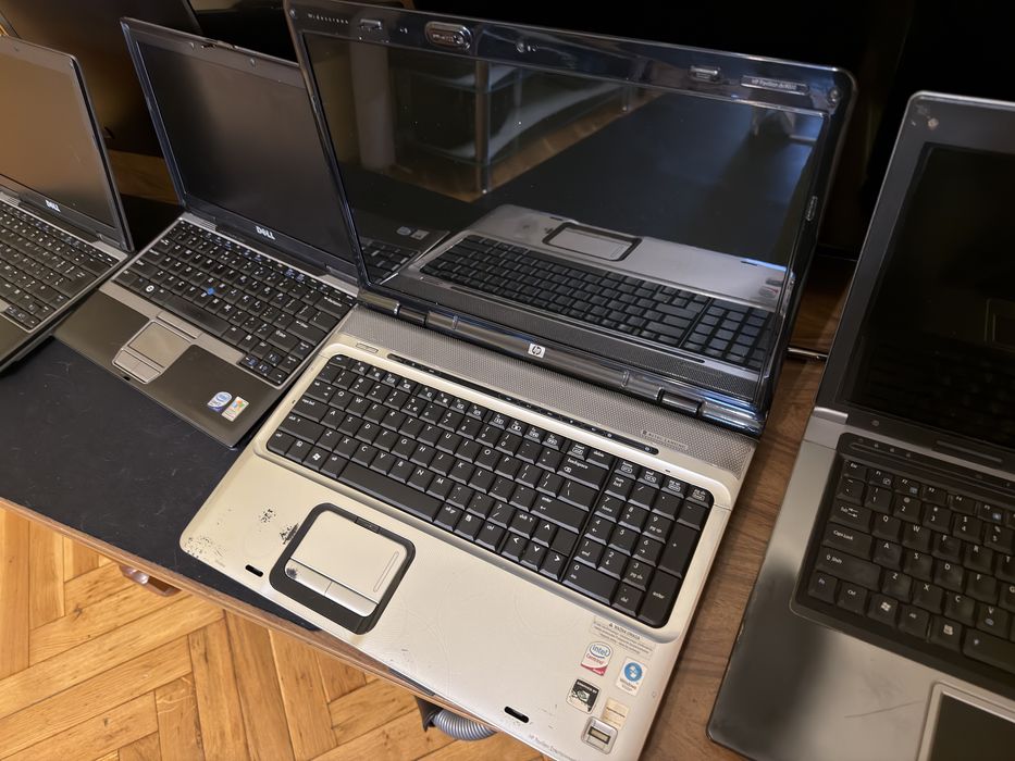 Dell , Hp , asus