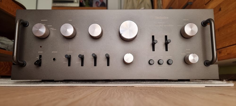 Wzmacniacz zintegrowany Technics SU-8600