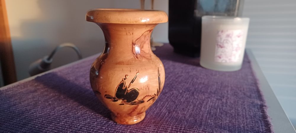 Wazonik z drzewa oliwnego