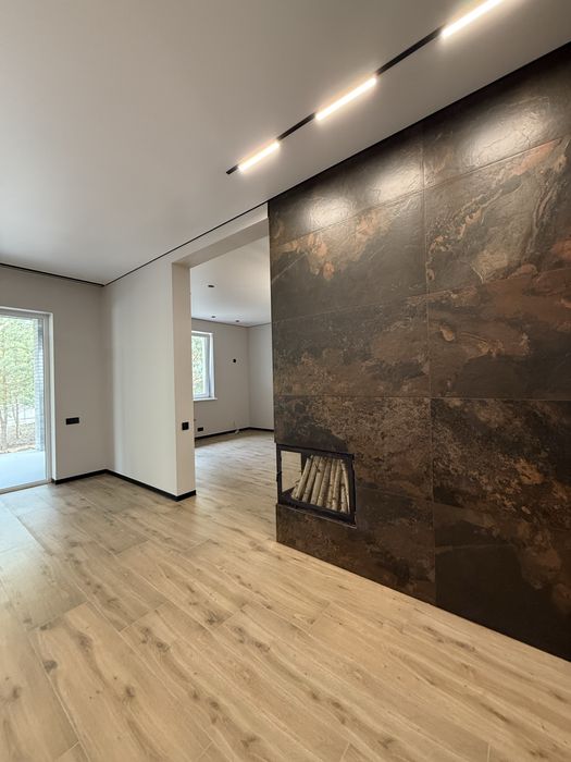 Продам будинок з ремонтом та бомбосховищем в Дмитрівці