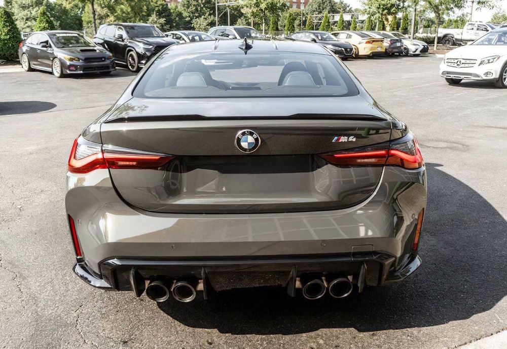 BMW M4      2021