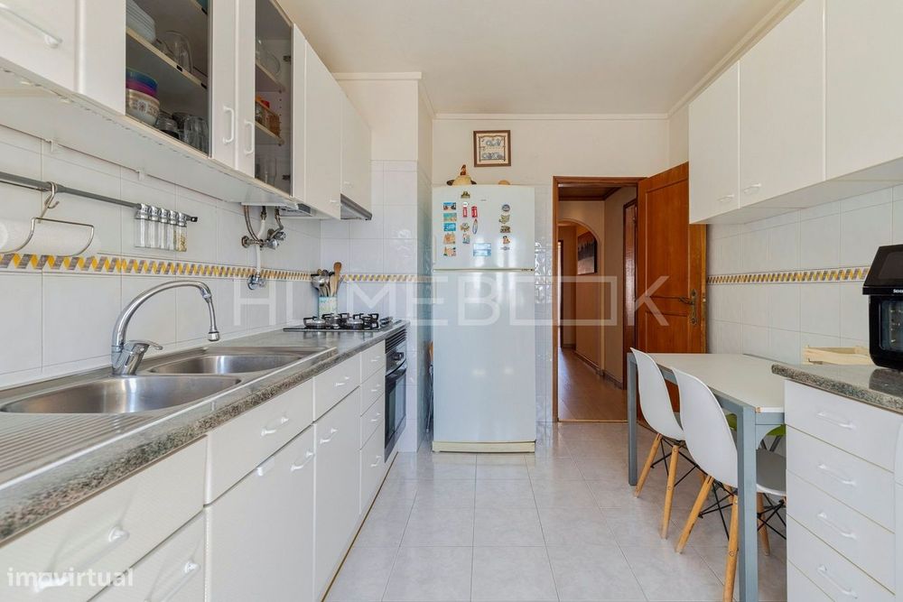 Apartamento T3 com  Arrecadação em Setúbal