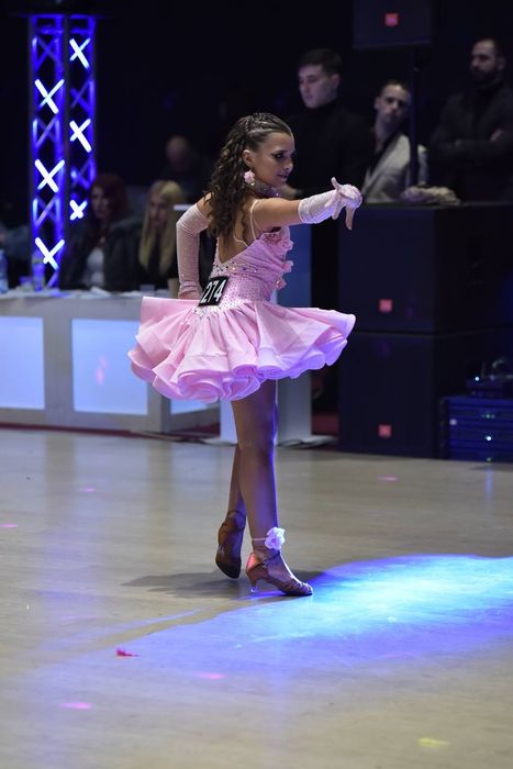 Сукня на латиноамериканську програму