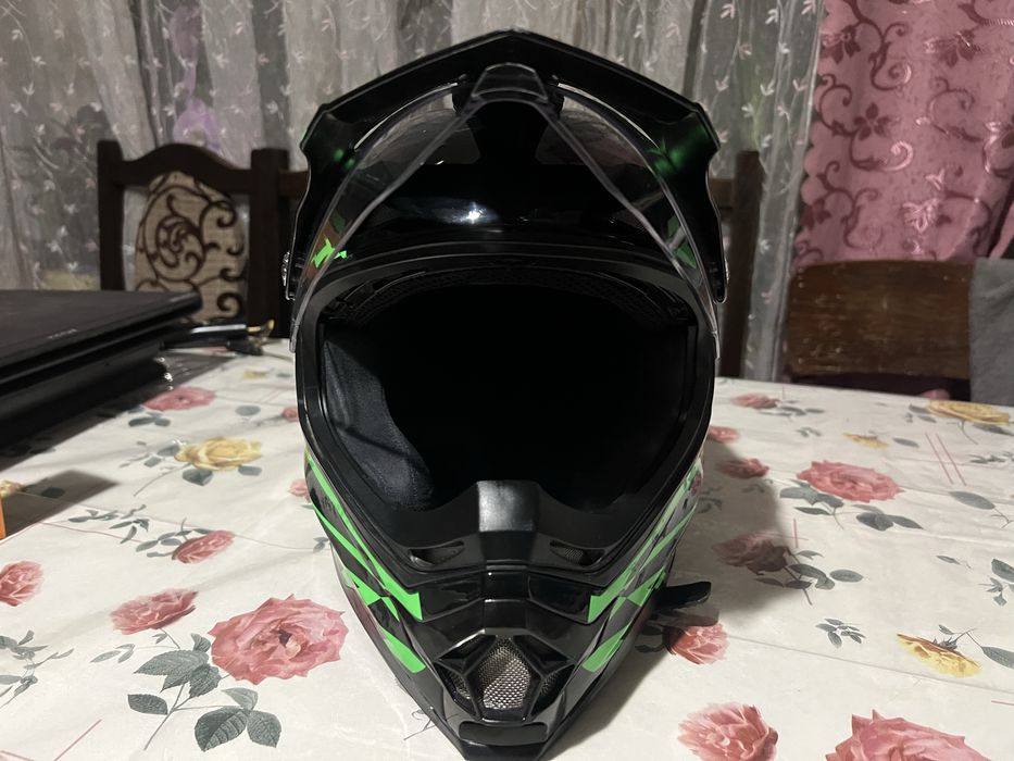 Кросовий шолом продам
