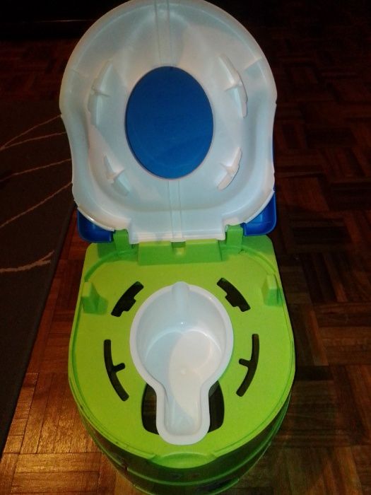 Sanita + degrau para bebé / criança (praticamente nova, quase sem uso)