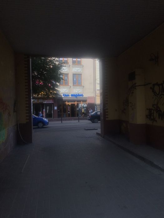 Центр. 60 кв. м МЕРКУРІЙ