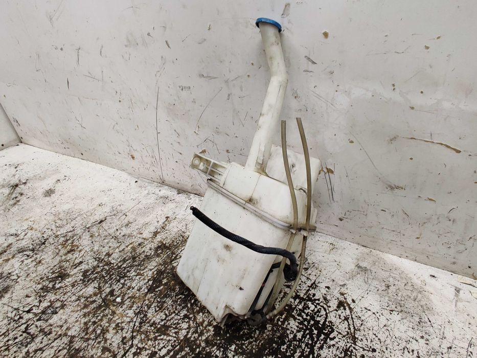 Toyota Avensis T25 HB Zbiornik Zbiorniczek Płynu Do Spryskiwaczy