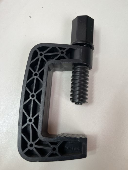 Logitech Wingman Force GP śruba