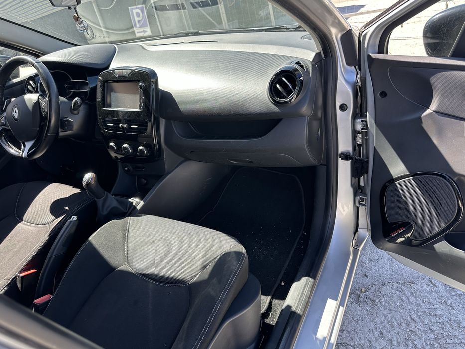 Renault Clio Break — fotografia 6
