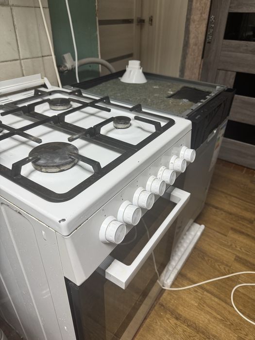 Продам Газовую плиту.