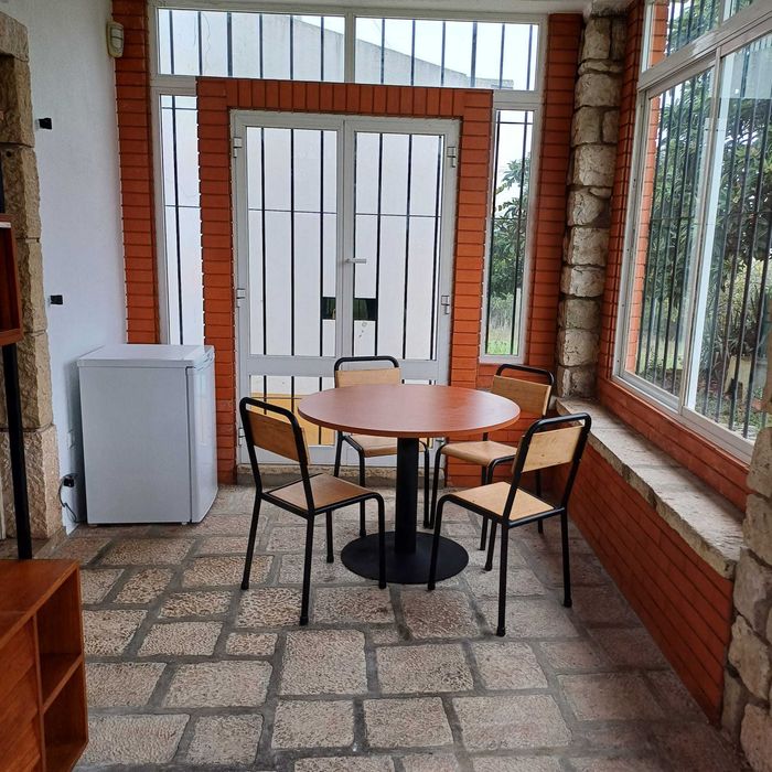 Quarto/Sala Mobilado, com área de 35 m2