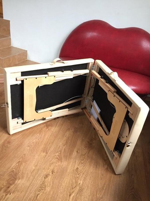 Продається масажний стіл новий